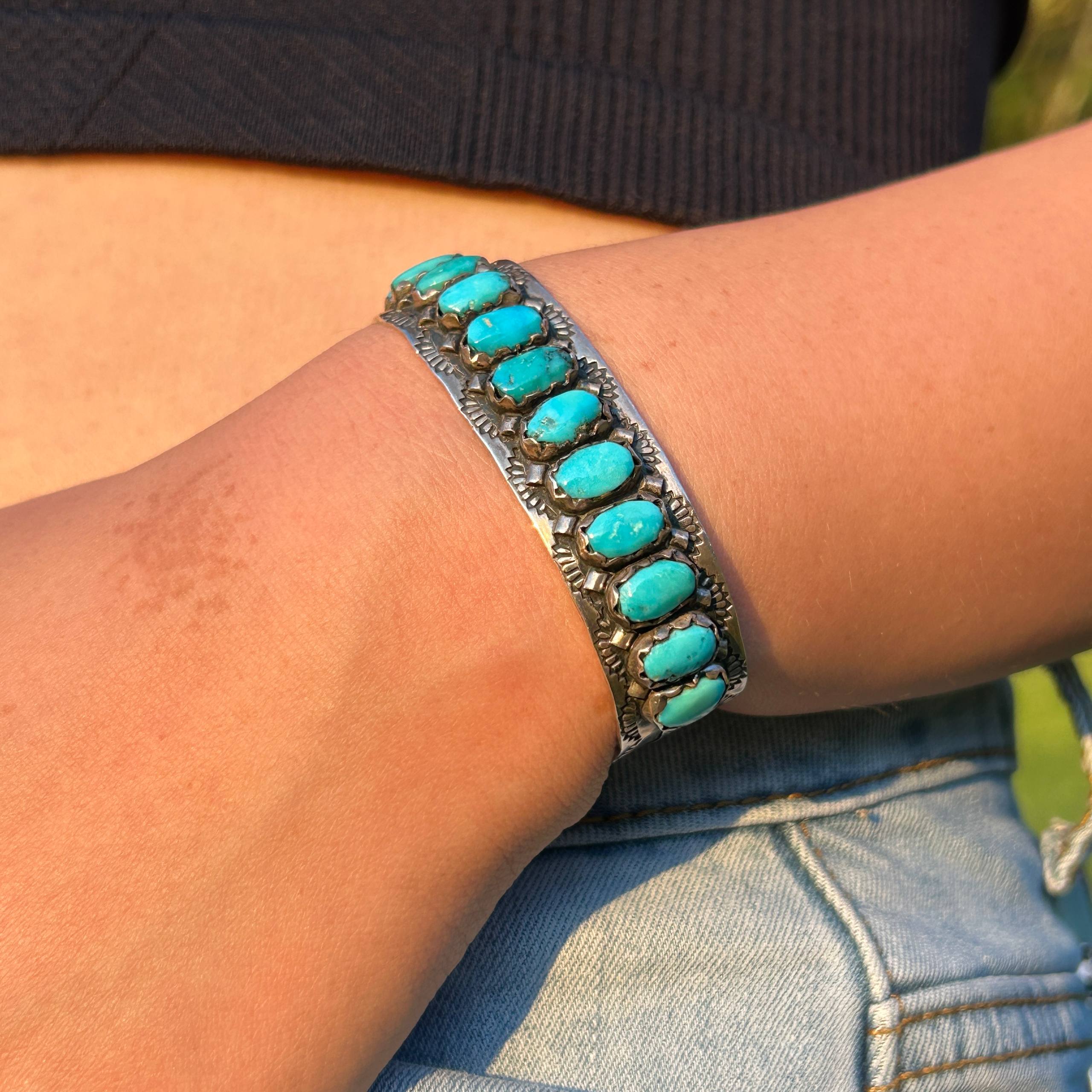 Vintage Navajo/ZUNI FRED WEEKOTY Turquoise Solid 925 Sterling Silver Bracelet - Image 12