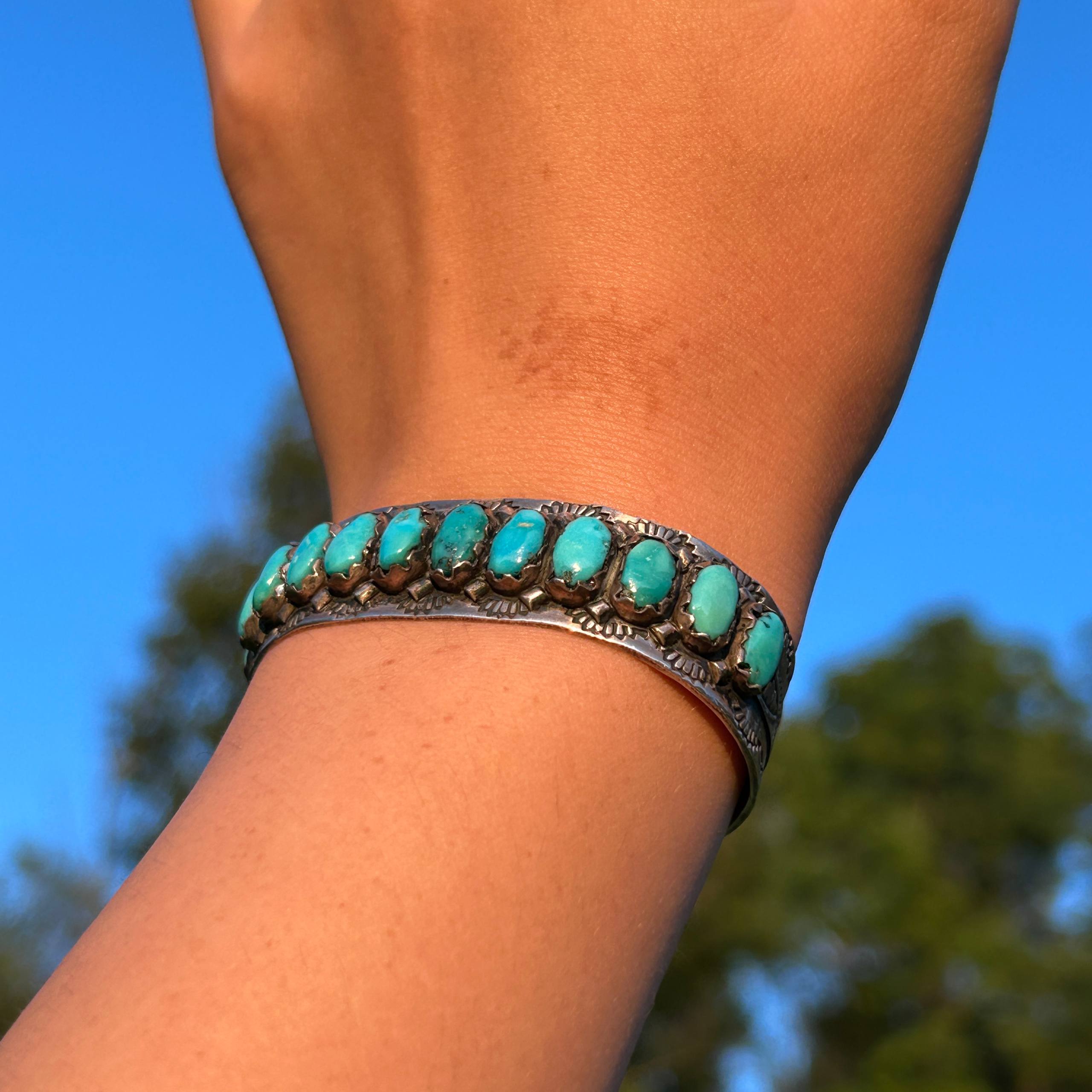 Vintage Navajo/ZUNI FRED WEEKOTY Turquoise Solid 925 Sterling Silver Bracelet - Image 8