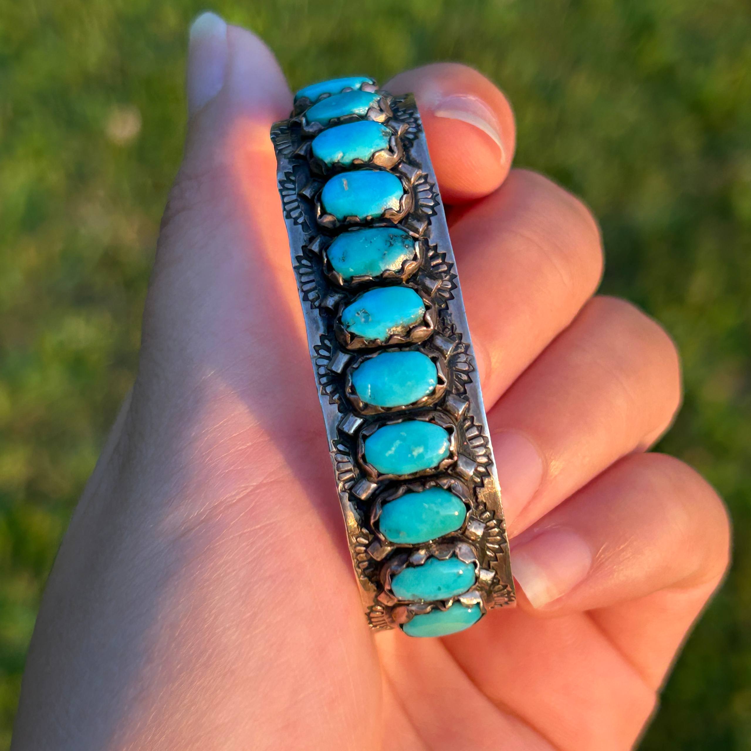 Vintage Navajo/ZUNI FRED WEEKOTY Turquoise Solid 925 Sterling Silver Bracelet - Image 15