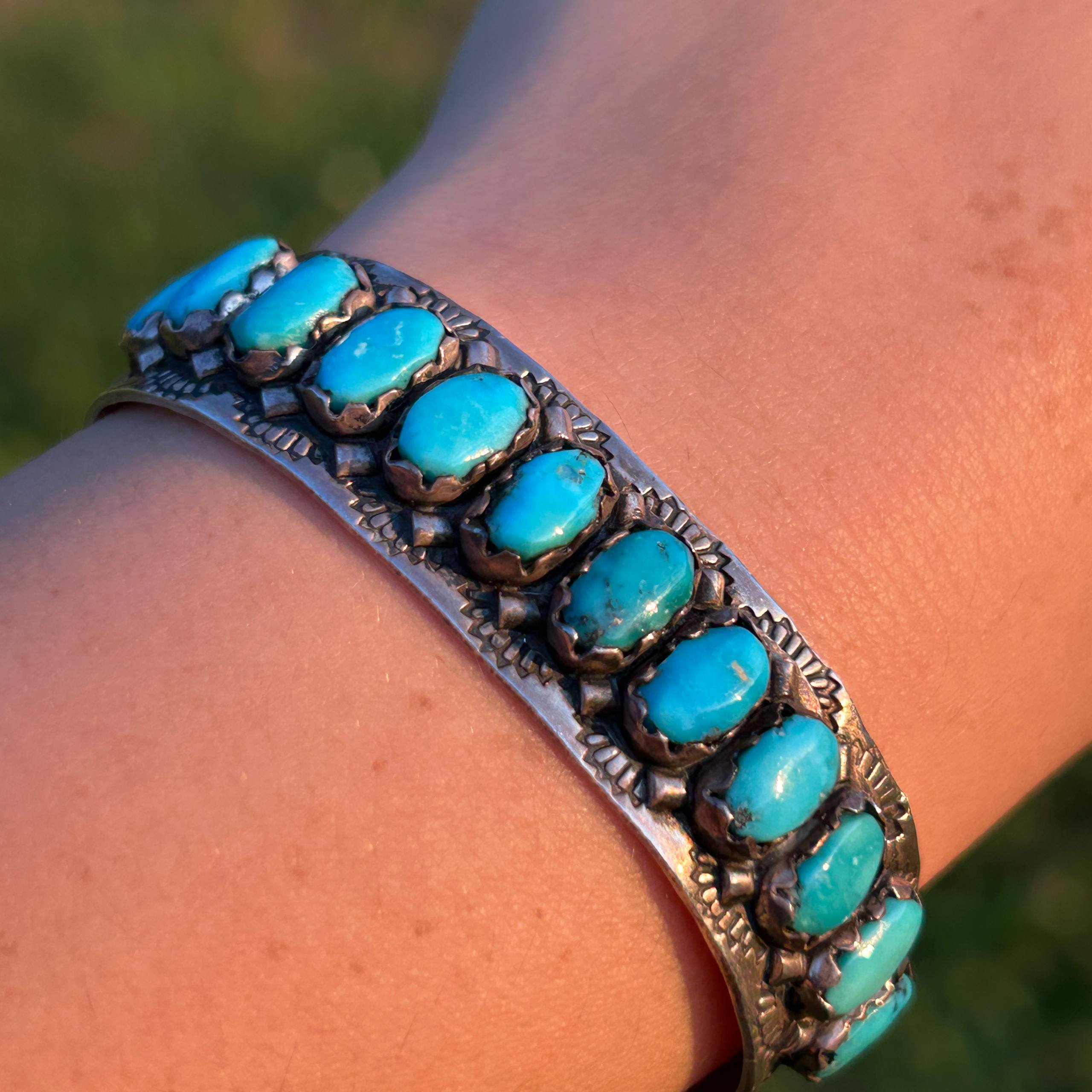 Vintage Navajo/ZUNI FRED WEEKOTY Turquoise Solid 925 Sterling Silver Bracelet - Image 14