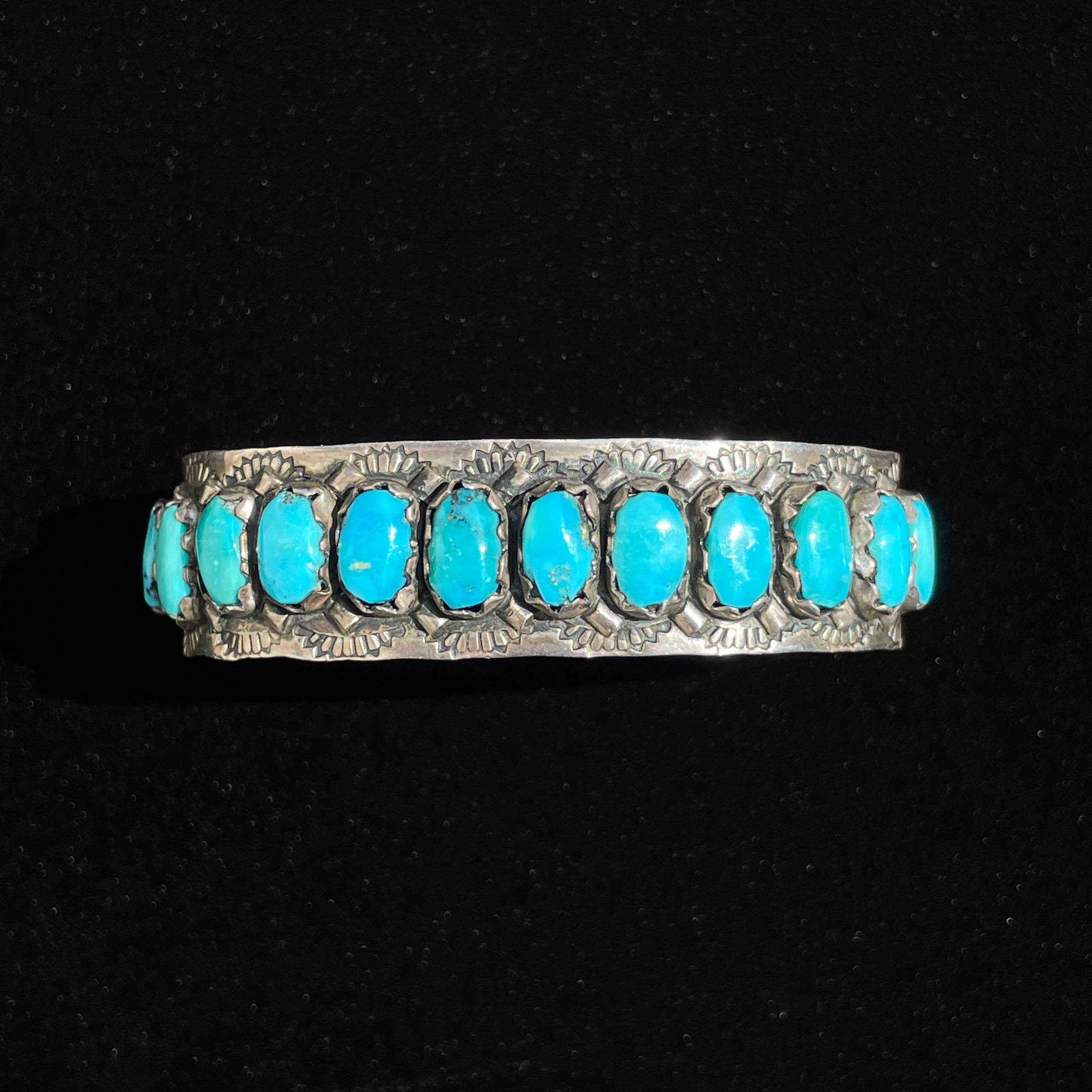 Vintage Navajo/ZUNI FRED WEEKOTY Turquoise Solid 925 Sterling Silver Bracelet - Image 21